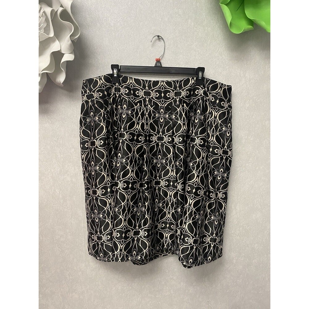 Mossino Black/Beige Skirt Size 18